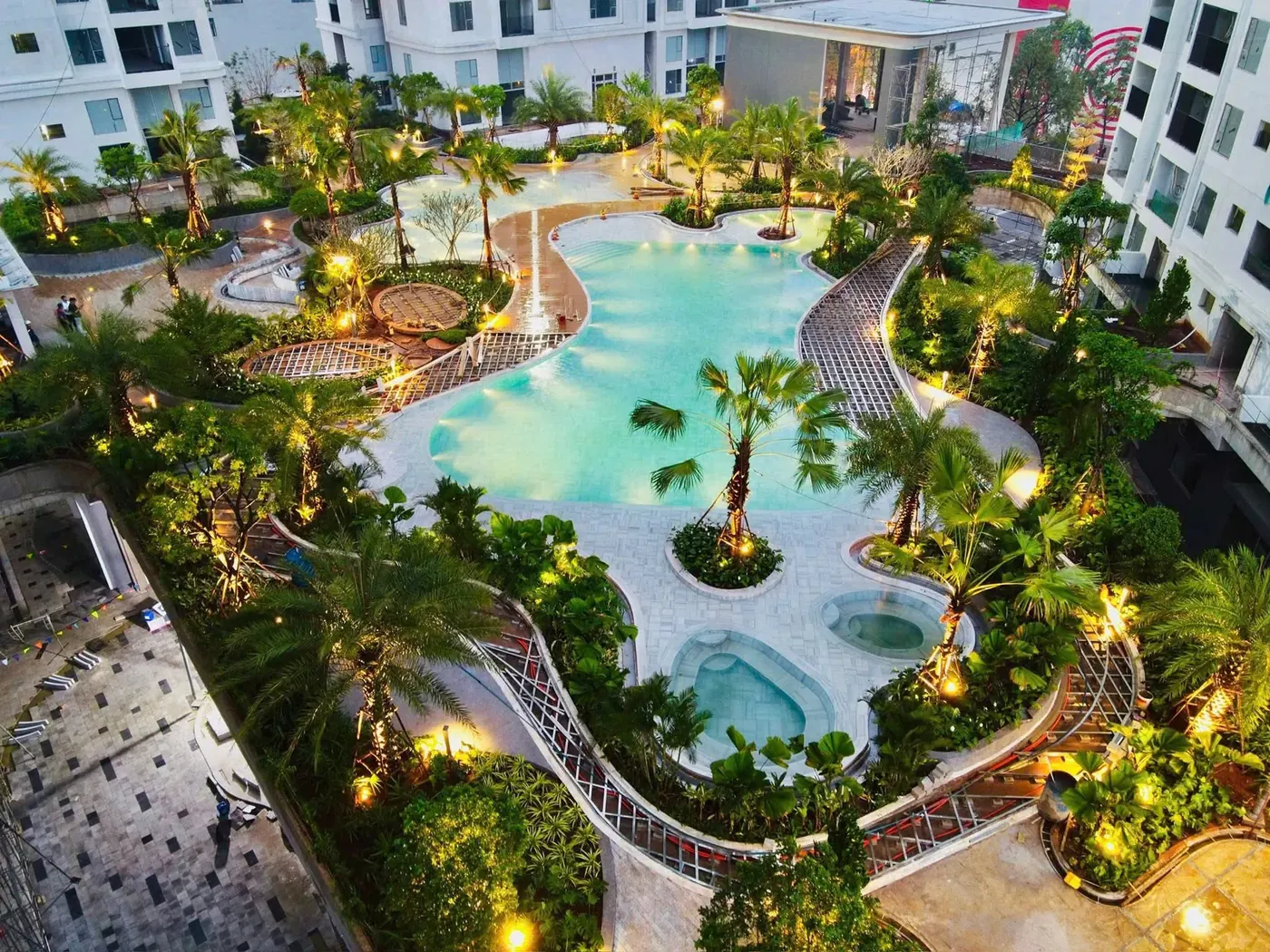 Ảnh thực tế hồ bơi + cảnh quan tầng 3 Green Skyline đã hoàn thiện